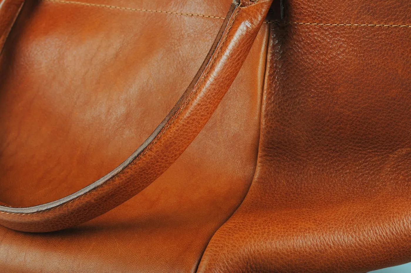 Edition Grained Leather Tote Bag — Series 01
